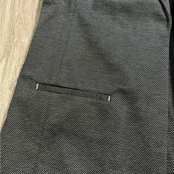 NWT Chicos Ponte Knit Vest Women Size 4P / Small Black White Structured Collar - Picture 5 of 14